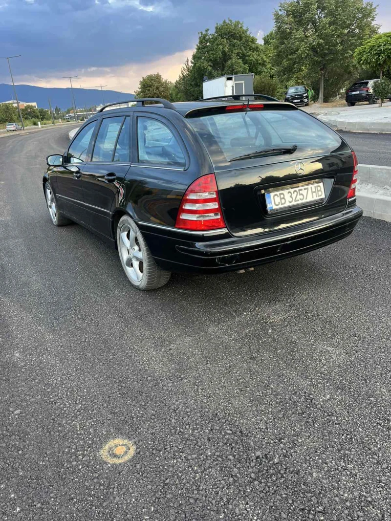 Mercedes-Benz C 350, снимка 3 - Автомобили и джипове - 51727597