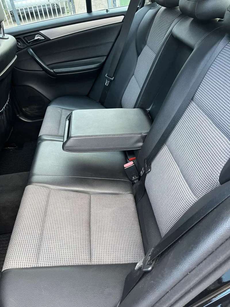 Mercedes-Benz C 350, снимка 7 - Автомобили и джипове - 51727597