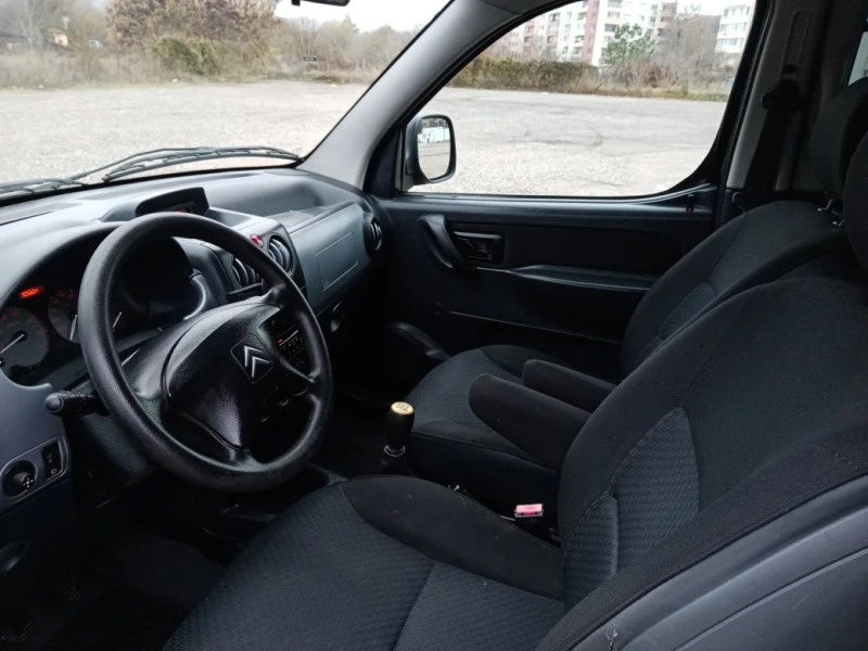 Citroen Berlingo 1.6i KLIMA, снимка 11 - Автомобили и джипове - 47959700