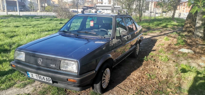 VW Jetta 1.3, снимка 7 - Автомобили и джипове - 47978131