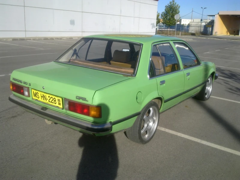 Opel Rekord, снимка 11 - Автомобили и джипове - 48912460