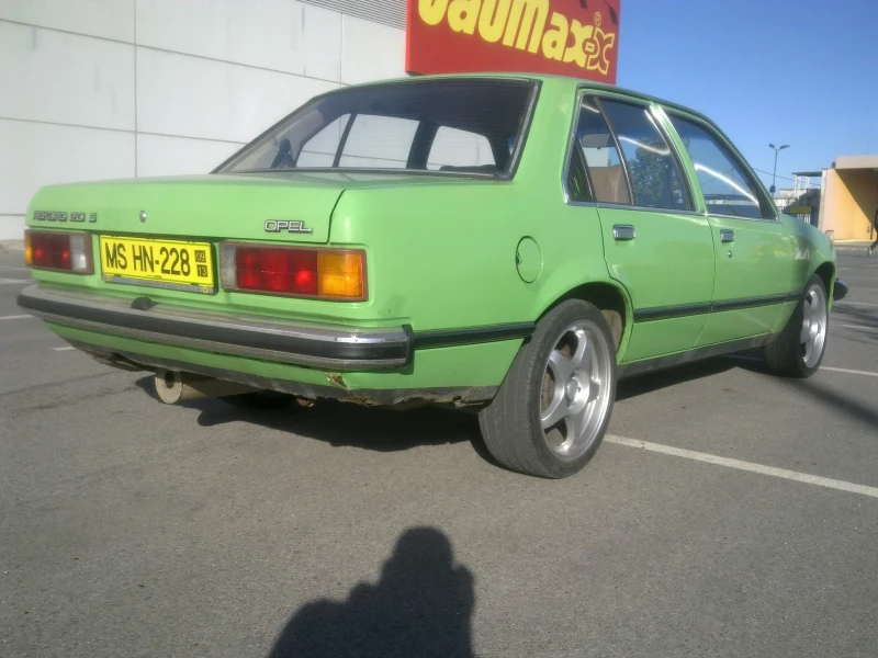 Opel Rekord, снимка 8 - Автомобили и джипове - 48912460