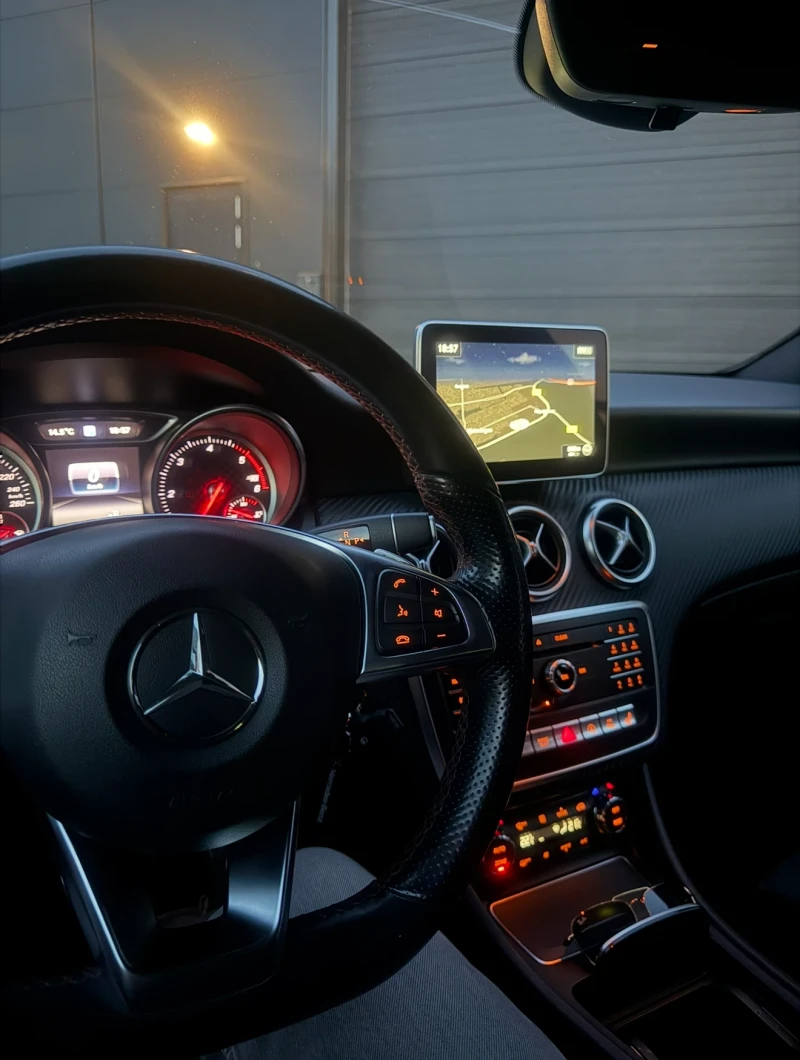 Mercedes-Benz A 200 AMG, снимка 8 - Автомобили и джипове - 52566245