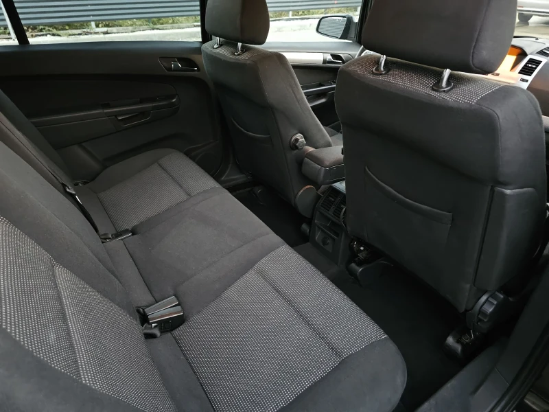 Opel Zafira 1.9 CDTI реални км. сер. история. 7 местен, снимка 11 - Автомобили и джипове - 52565055