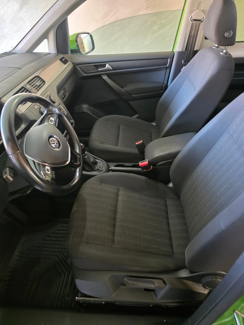 VW Caddy 2.0 TDI, снимка 9 - Автомобили и джипове - 52810807