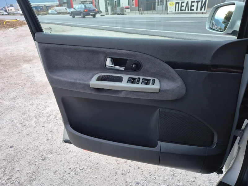 VW Sharan 1.9TDI 116ps. 6 Speed, снимка 15 - Автомобили и джипове - 52814968