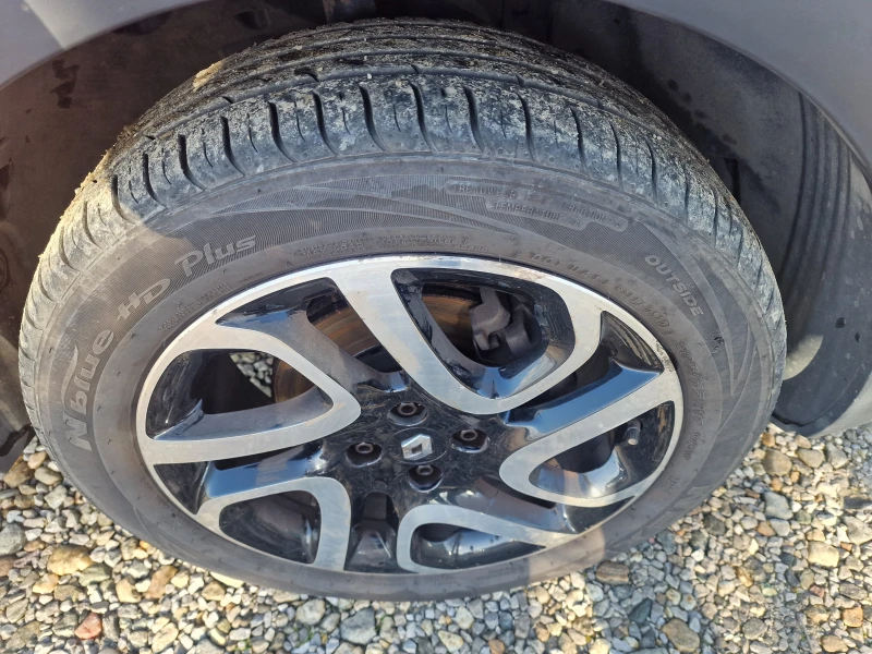 Renault Captur 6Speed 110kc, снимка 9 - Автомобили и джипове - 53120904