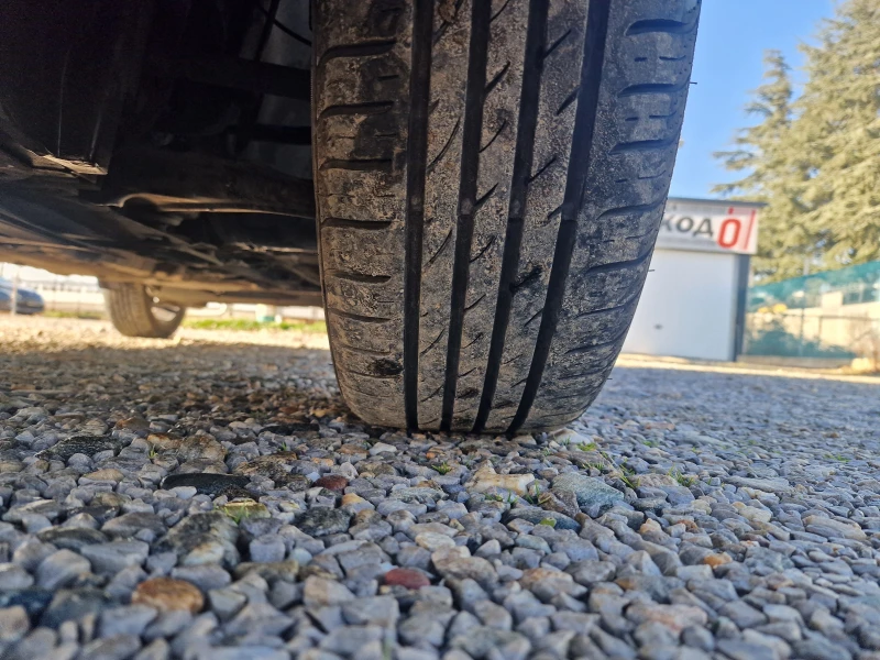 Renault Captur 6Speed 110kc, снимка 8 - Автомобили и джипове - 53120904