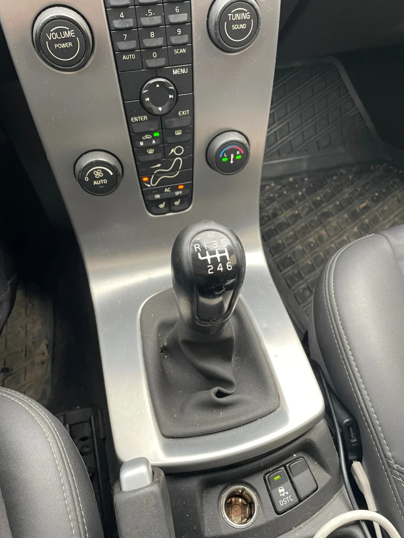 Volvo V50, снимка 6 - Автомобили и джипове - 53430773