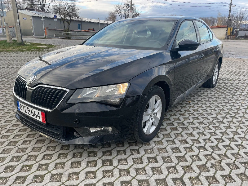 Skoda Superb DSG+ Euro6+ Navi+ Xenon+ 150kc, снимка 7 - Автомобили и джипове - 38702698