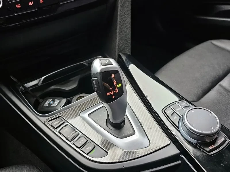 BMW 320 d, снимка 9 - Автомобили и джипове - 55144792
