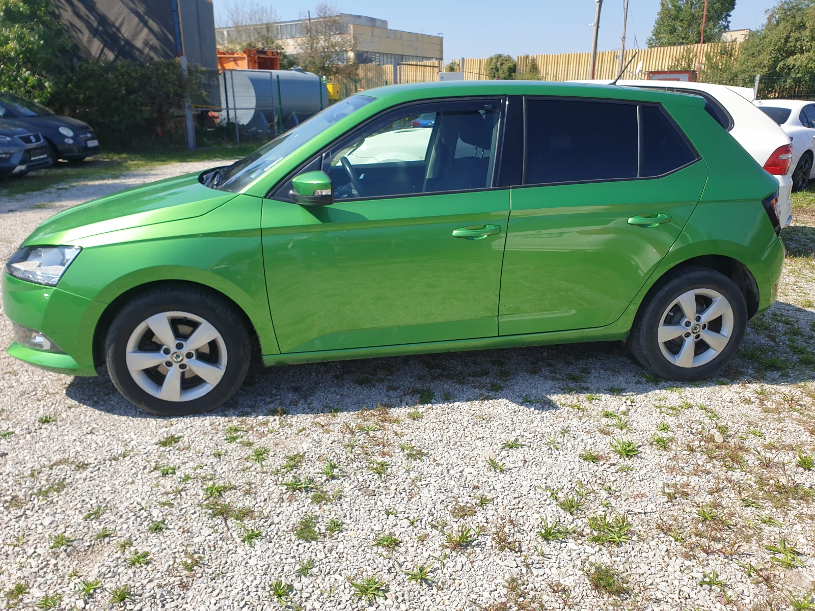 Skoda Fabia 1.0 - изображение 8