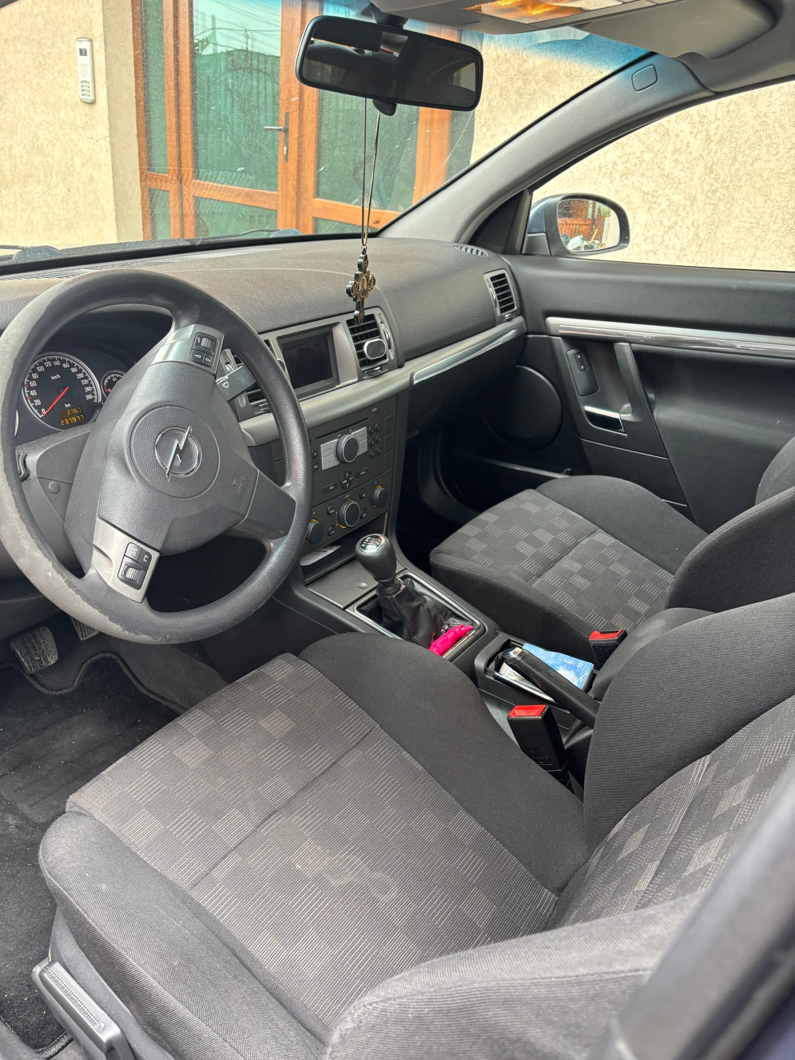 Opel Vectra 2.2 direct - изображение 2