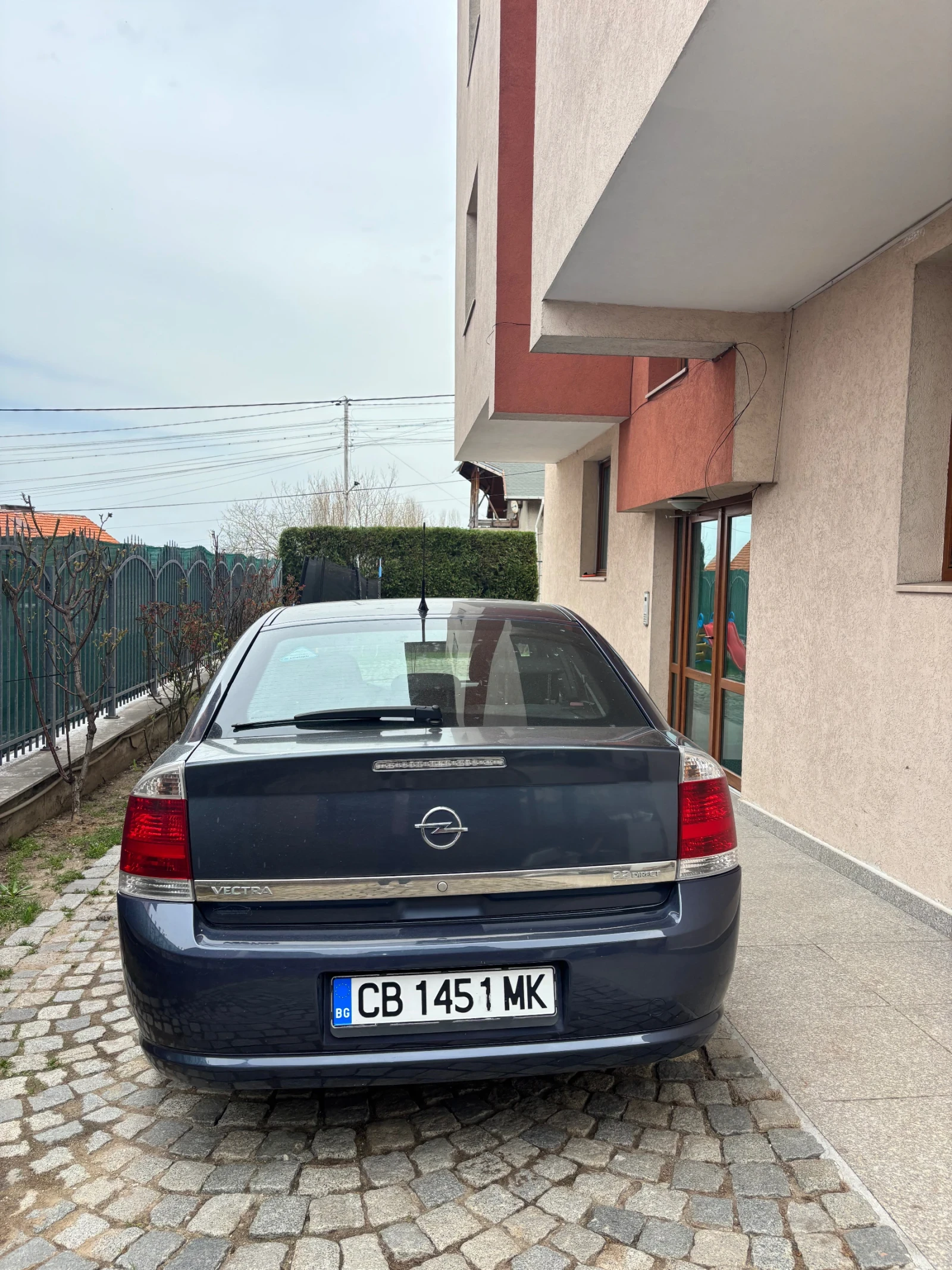 Opel Vectra 2.2 direct - изображение 3