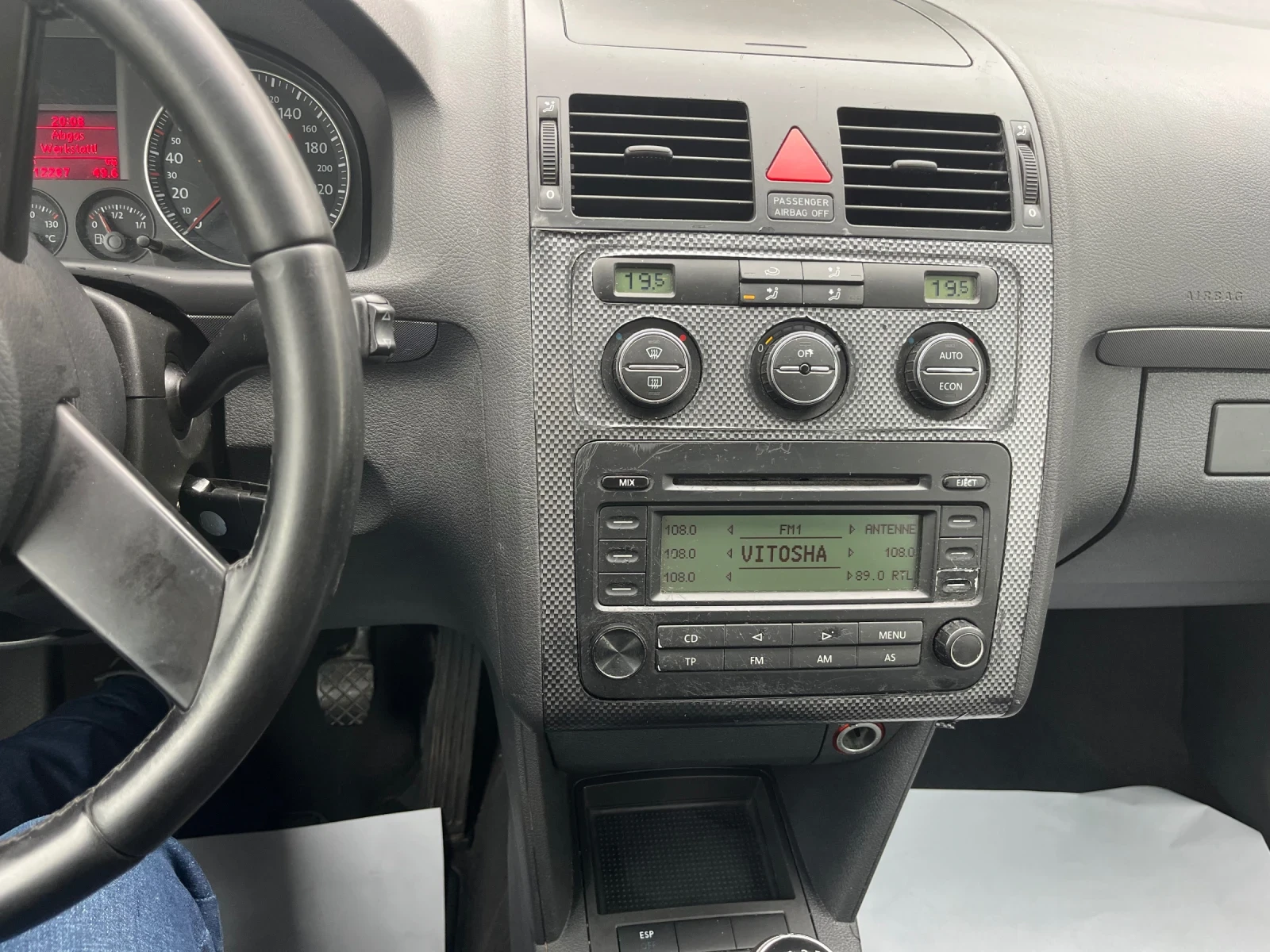 VW Touran 1.9TDI  - изображение 10