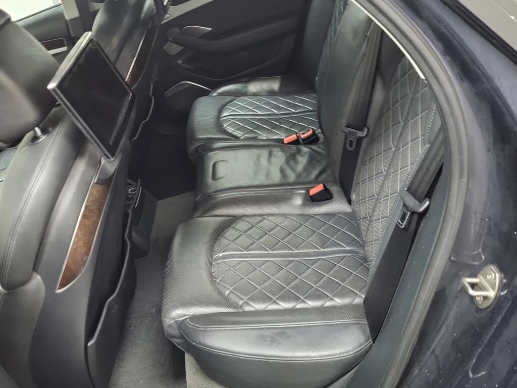 Audi A8 * АВТО КРЕДИТ* ЦЕНА ДО БГ * СЕРВИЗНА ИСТОРИЯ *  - изображение 5