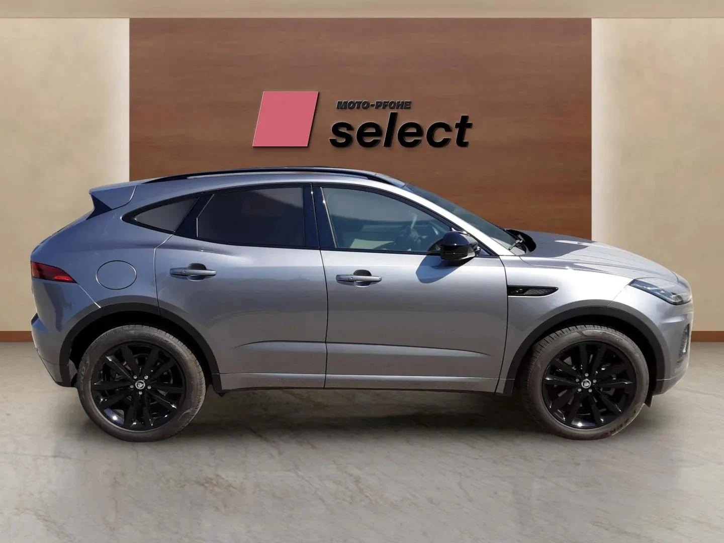 Jaguar E-pace 2.0 - изображение 4