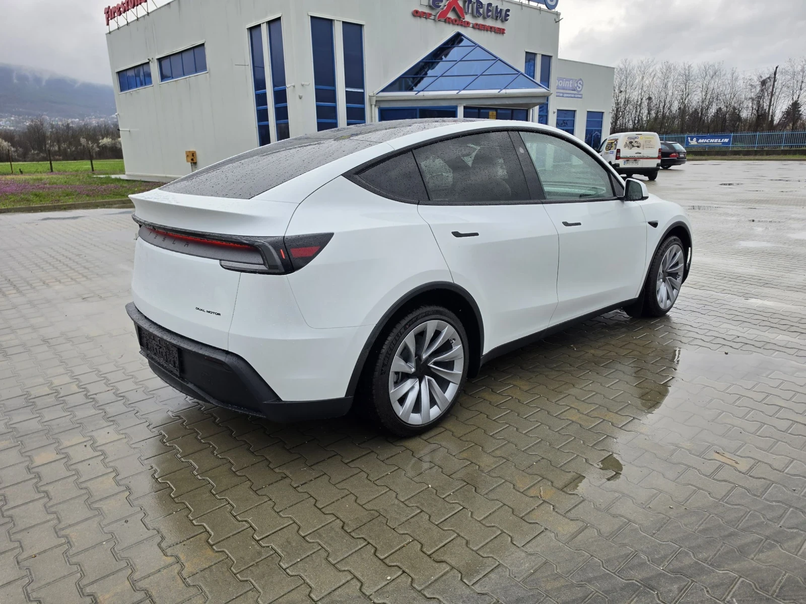 Tesla Model Y Premium All Wheel Drive  | Mobile.bg � ����������� 5
