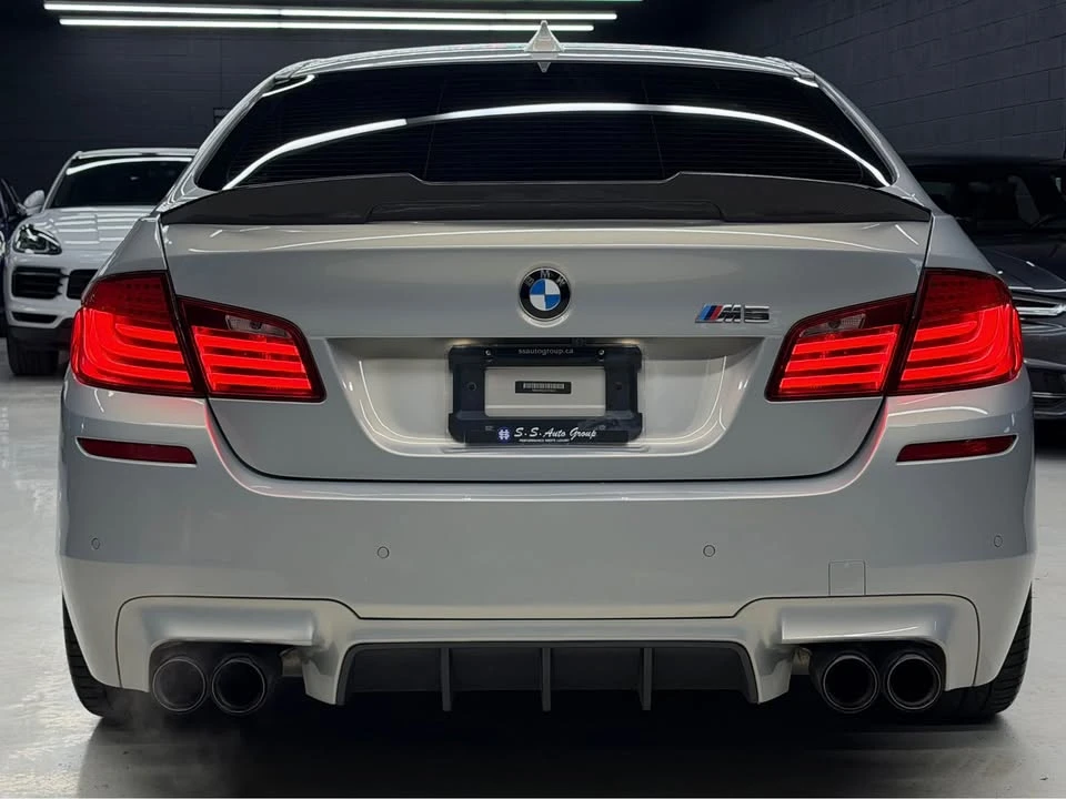 BMW M5 * MOONSTONE METALLIC* COHIBA INDIVIDUAL INTERIOR* , снимка 5 - Автомобили и джипове - 54170304