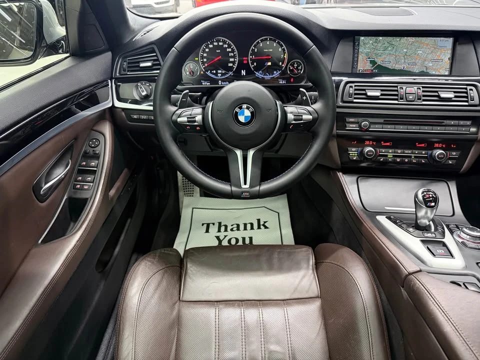 BMW M5 * MOONSTONE METALLIC* COHIBA INDIVIDUAL INTERIOR* , снимка 9 - Автомобили и джипове - 54170304