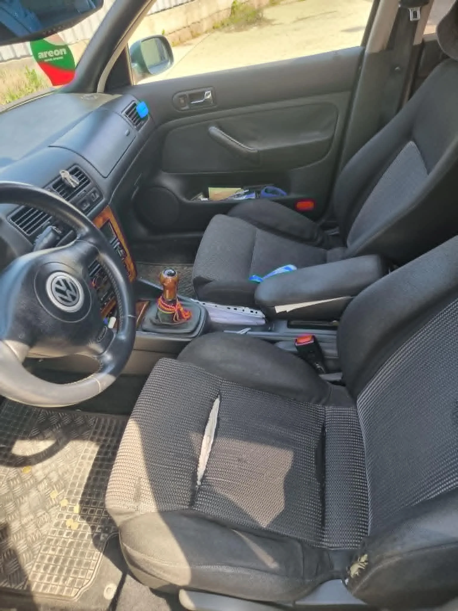 VW Bora 1.6 Газ инжекцион, снимка 5 - Автомобили и джипове - 54340842