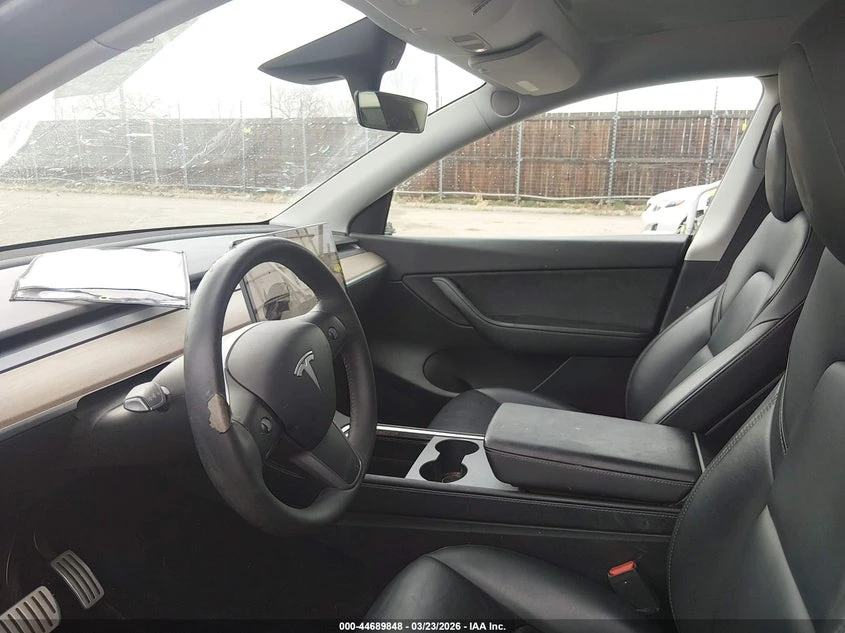 Tesla Model Y Performance Dual Motor All-Wheel Drive, снимка 5 - Автомобили и джипове - 54419101