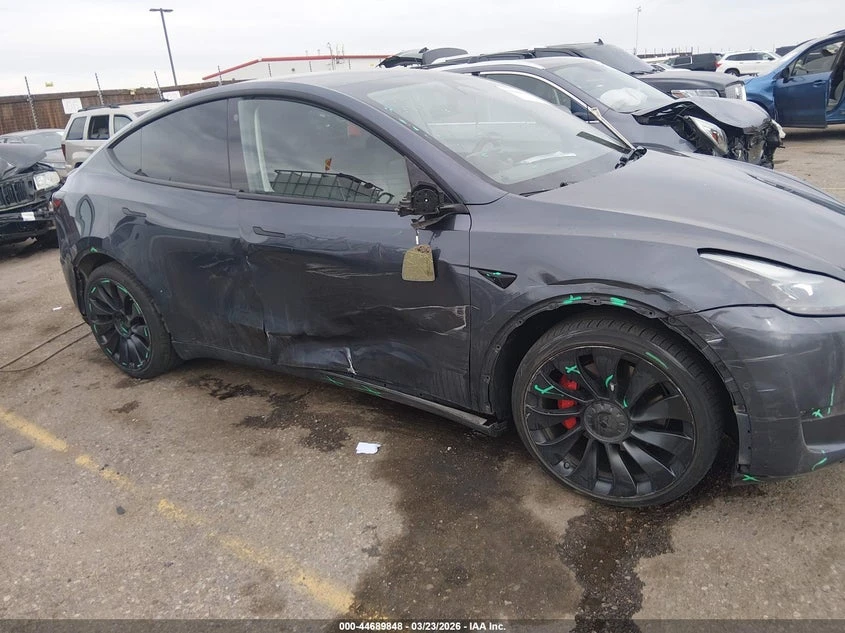 Tesla Model Y Performance Dual Motor All-Wheel Drive, снимка 6 - Автомобили и джипове - 54419101