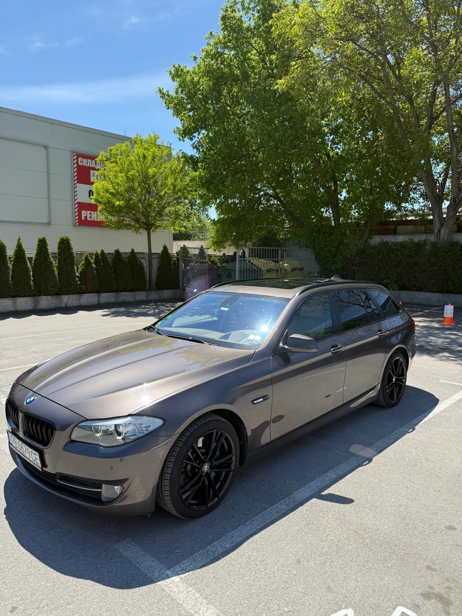 BMW 530 d НАПЪЛНО ОБСЛУЖЕНА , снимка 2 - Автомобили и джипове - 54459588