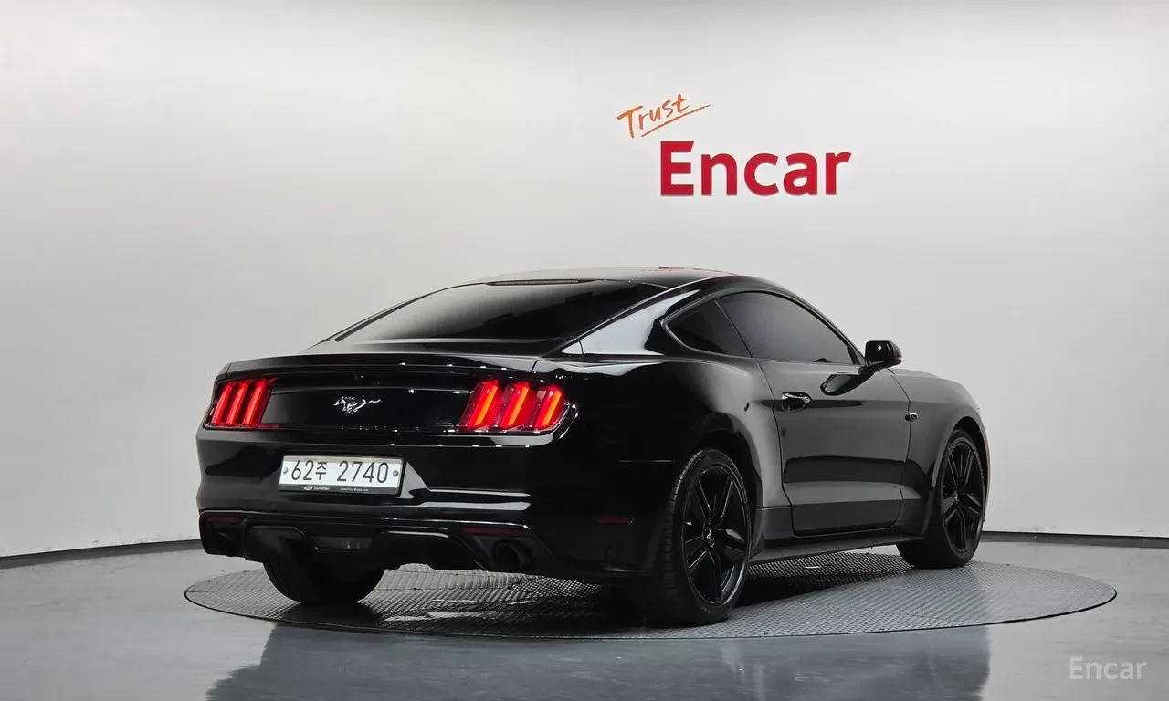 Ford Mustang 2.3 ECOBOOST / ОБДУХ / КОЖА, снимка 2 - Автомобили и джипове - 54836653