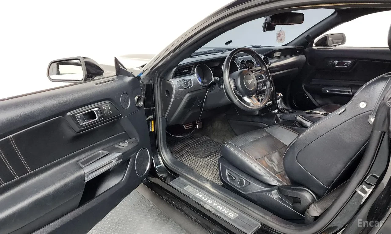 Ford Mustang 2.3 ECOBOOST / ОБДУХ / КОЖА, снимка 6 - Автомобили и джипове - 54836653