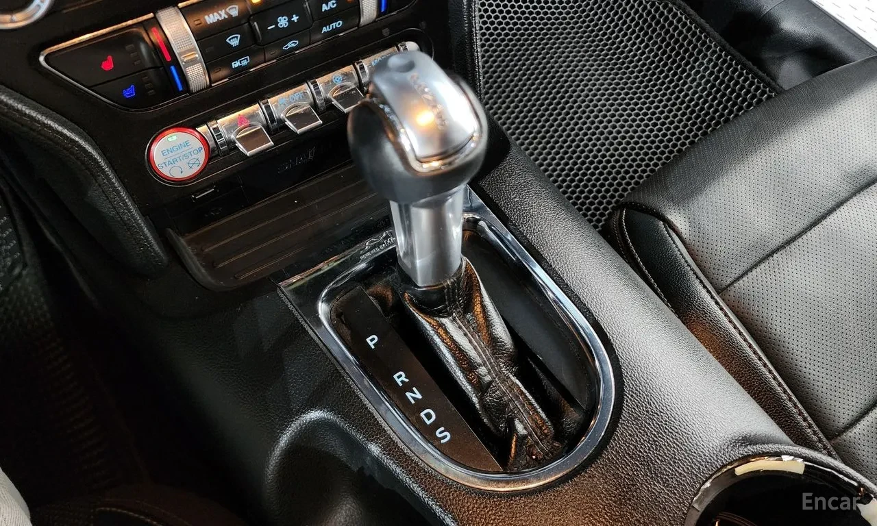 Ford Mustang 2.3 ECOBOOST / ОБДУХ / КОЖА, снимка 13 - Автомобили и джипове - 54836653