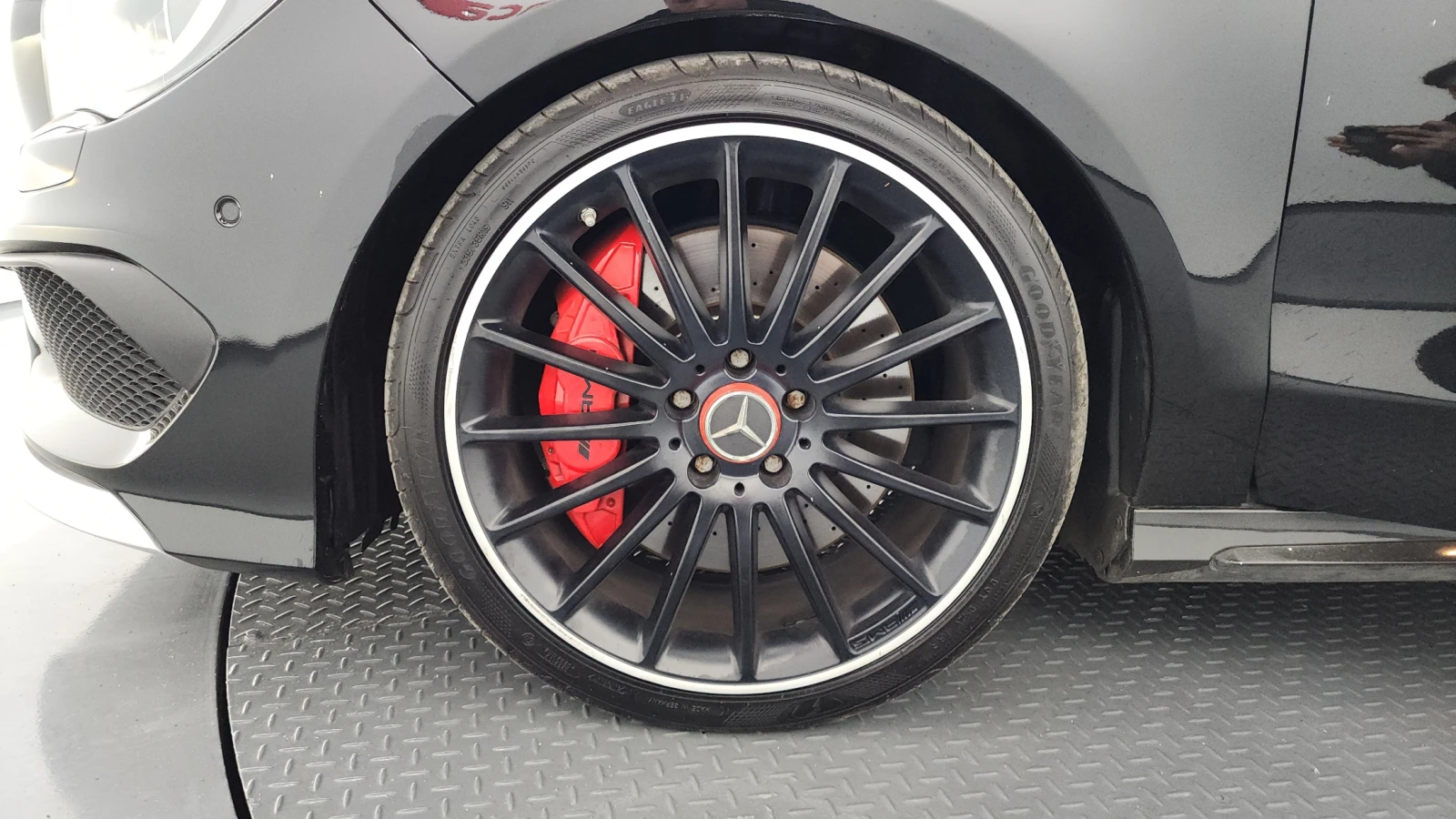 Mercedes-Benz CLA 45 AMG ALCANTARA* BLK OPTIC* DYNAMICA* КРАЙНА ЦЕНА, снимка 5 - Автомобили и джипове - 54975345