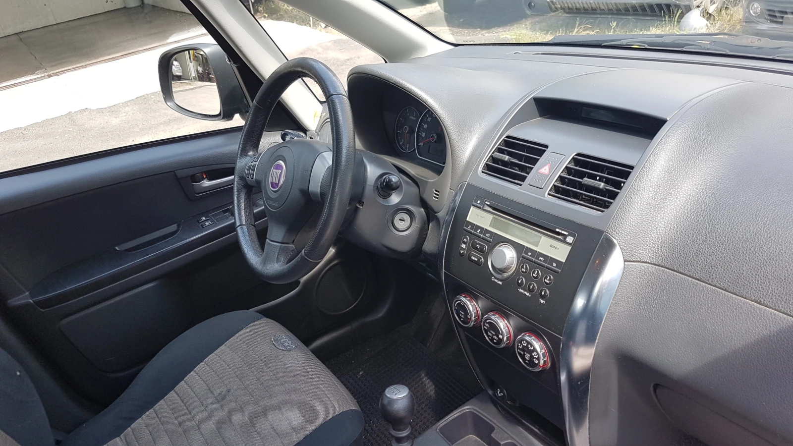 Fiat Sedici 1.9M-JET 4X4-141 X .KM, снимка 13 - Автомобили и джипове - 55130595