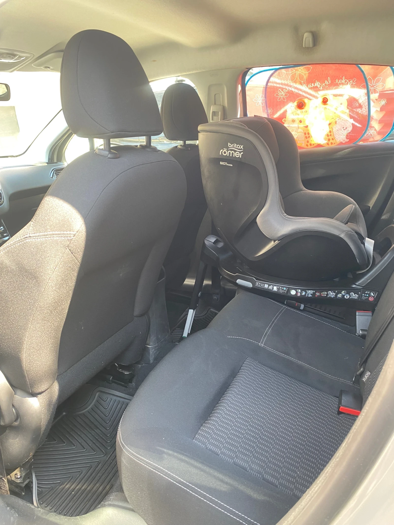 Peugeot 208 1.2PureTech Първи Собственик. СФА, снимка 5 - Автомобили и джипове - 55779094
