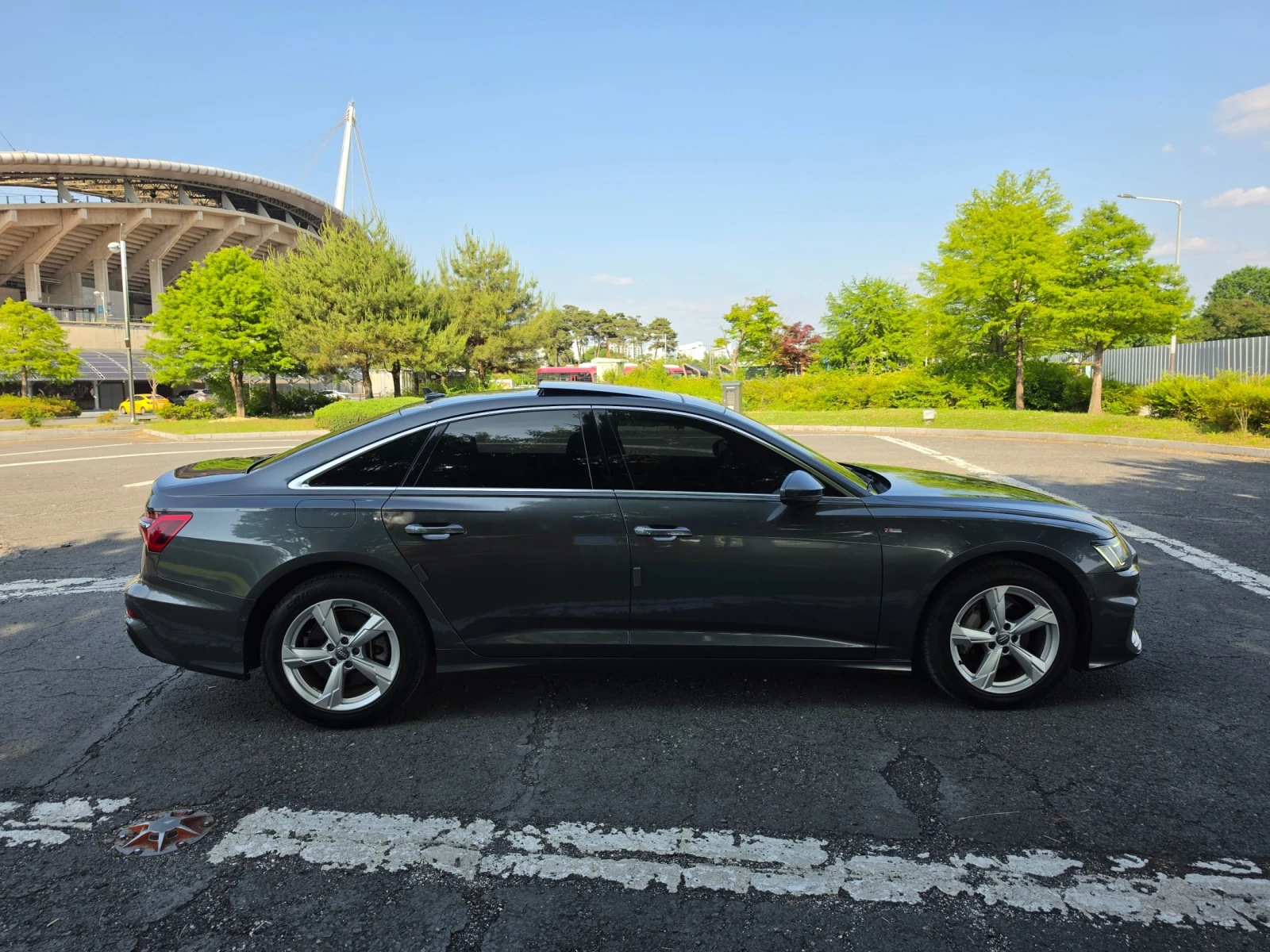Audi A6 45TFSI QUATTRO * ОБДУХ * DIS * ЛЮК * 360, снимка 3 - Автомобили и джипове - 55802153