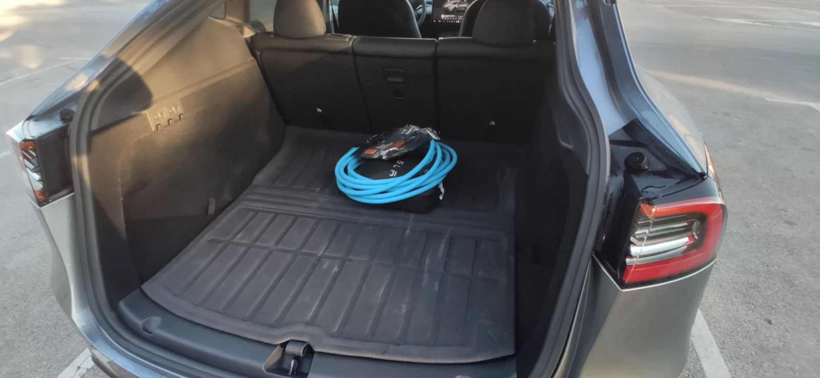 Tesla Model Y Long range Dual motor, снимка 11 - Автомобили и джипове - 55981250