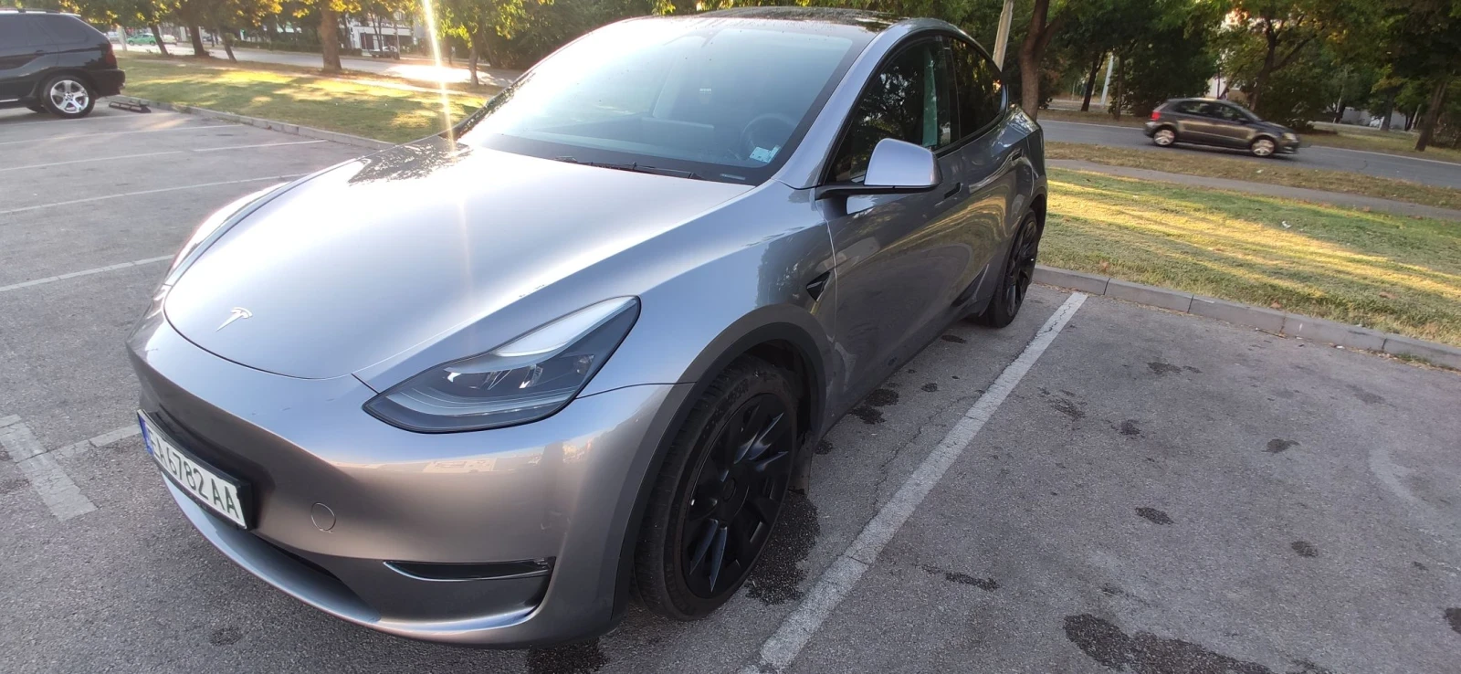 Tesla Model Y Long range Dual motor