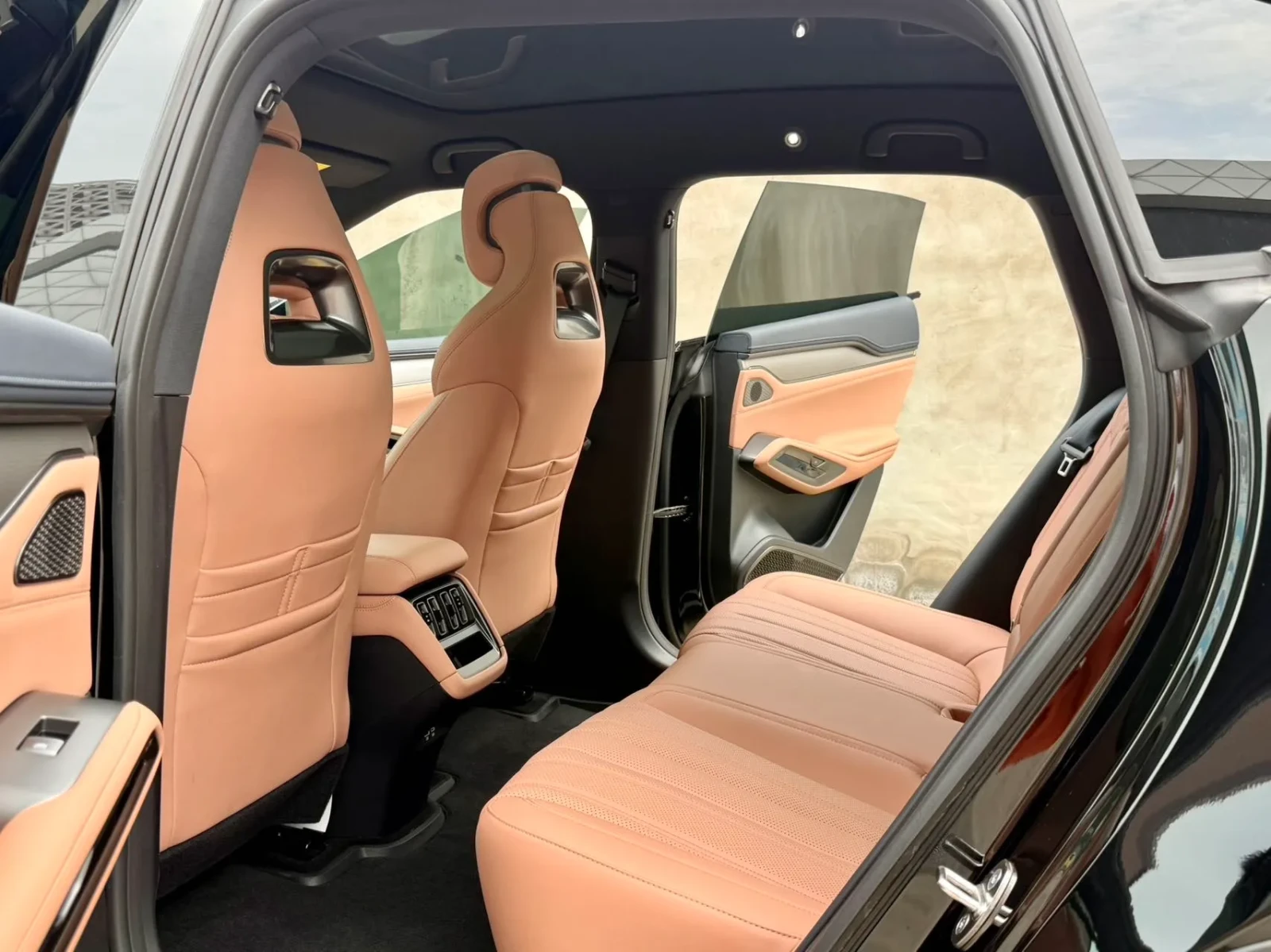 BYD Sealion 7 SongL EV RWD 87.04kWh intelligent driving version, снимка 9 - Автомобили и джипове - 55994181