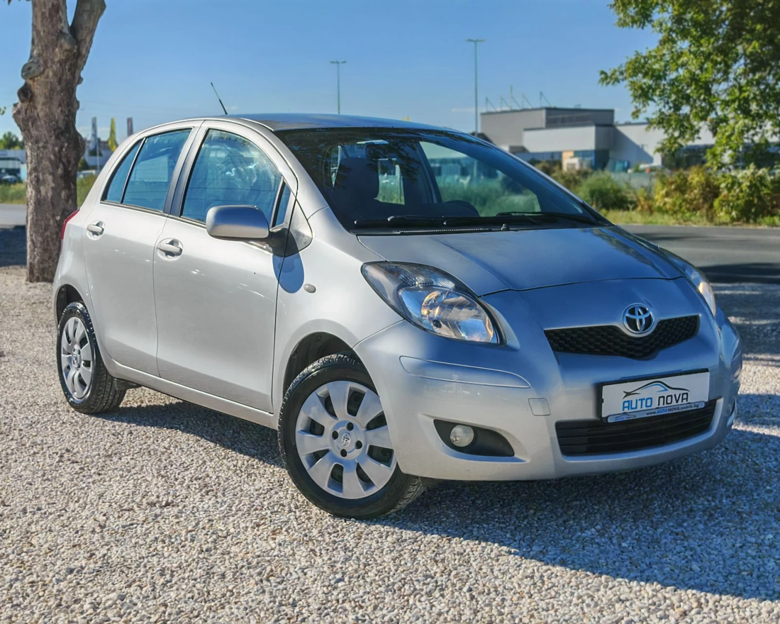 Toyota Yaris 1.0 73 К.С. БЕНЗИН! 