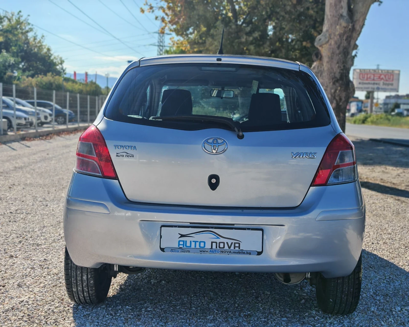 Toyota Yaris 1.0 73 К.С. БЕНЗИН! , снимка 6 - Автомобили и джипове - 56120304
