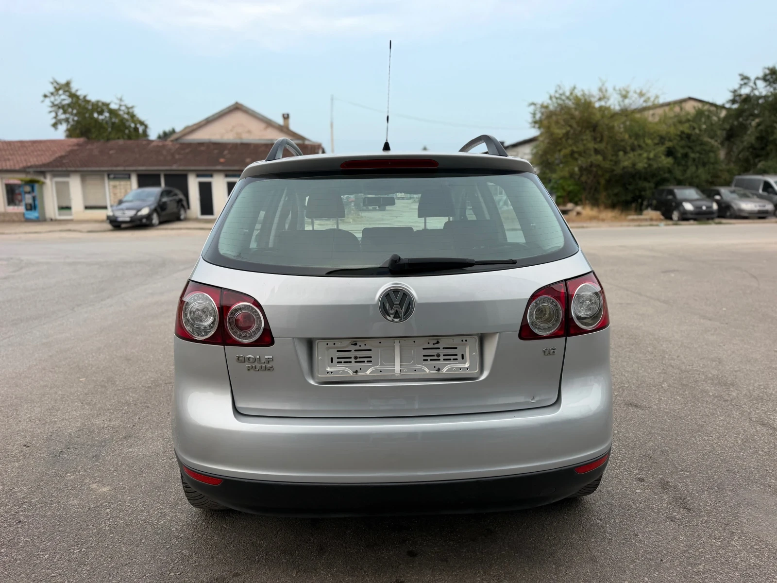 VW Golf Plus 1.6i 102кс , снимка 4 - Автомобили и джипове - 56155991