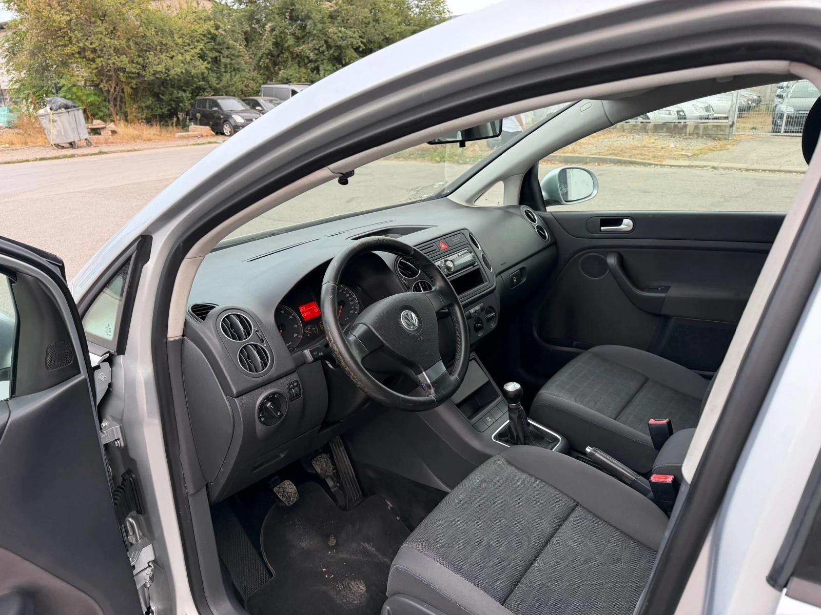 VW Golf Plus 1.6i 102кс , снимка 9 - Автомобили и джипове - 56155991