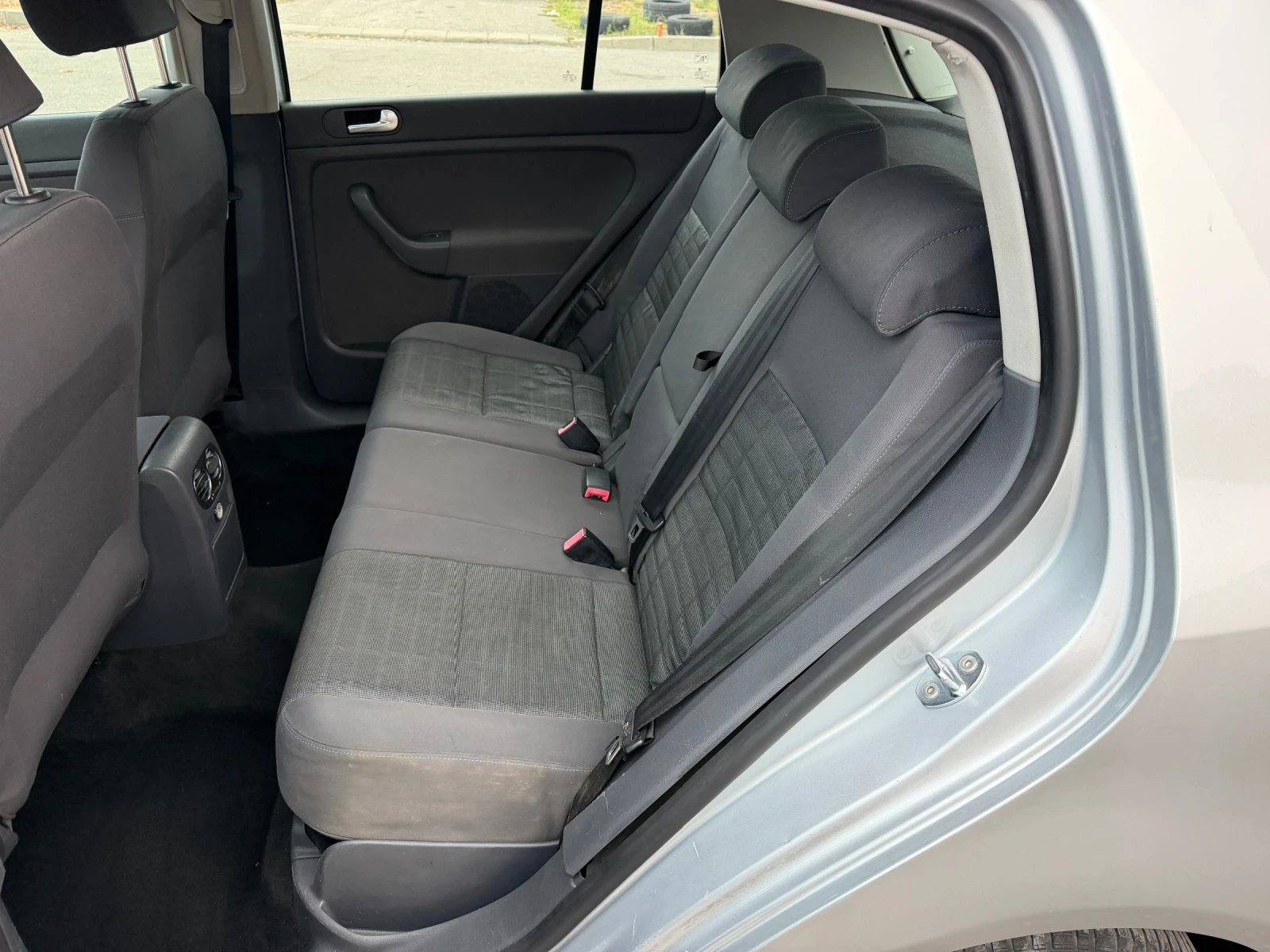 VW Golf Plus 1.6i 102кс , снимка 12 - Автомобили и джипове - 56155991