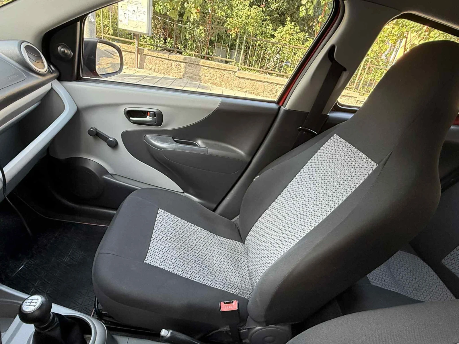 Nissan Pixo, снимка 4 - Автомобили и джипове - 56168023