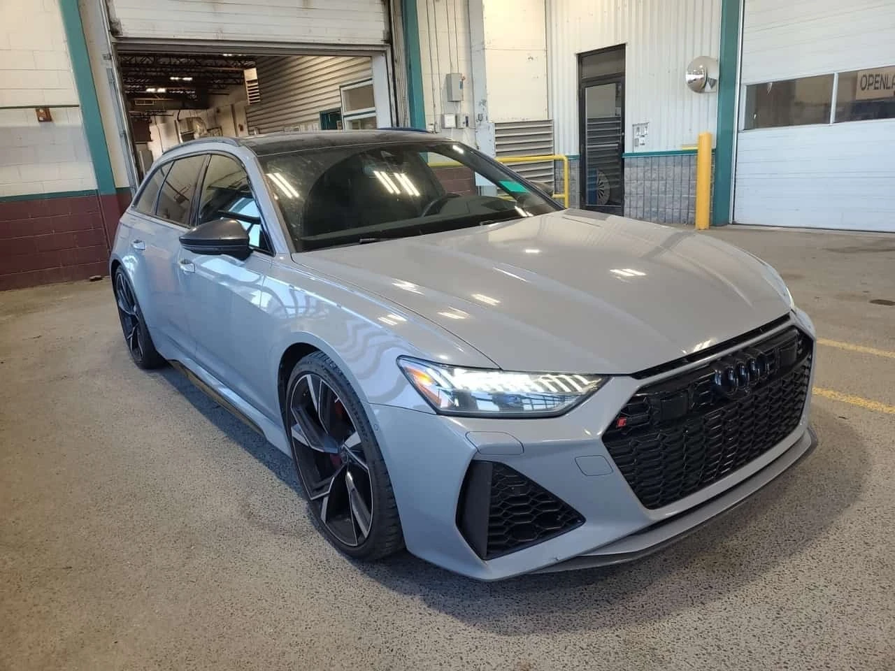 Audi Quattro * 4.0 TFSI * CARFAX * , снимка 2 - Автомобили и джипове - 56702603