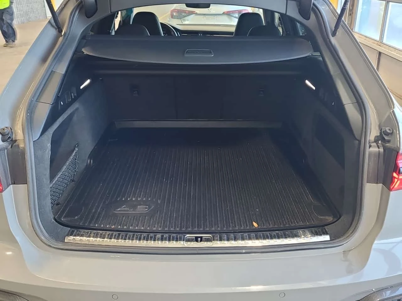 Audi Quattro * 4.0 TFSI * CARFAX * , снимка 14 - Автомобили и джипове - 56702603