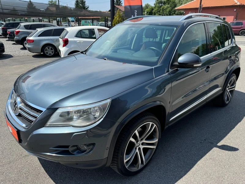 VW Tiguan 2.0 4X4 R-LINE, снимка 17 - Автомобили и джипове - 46634782