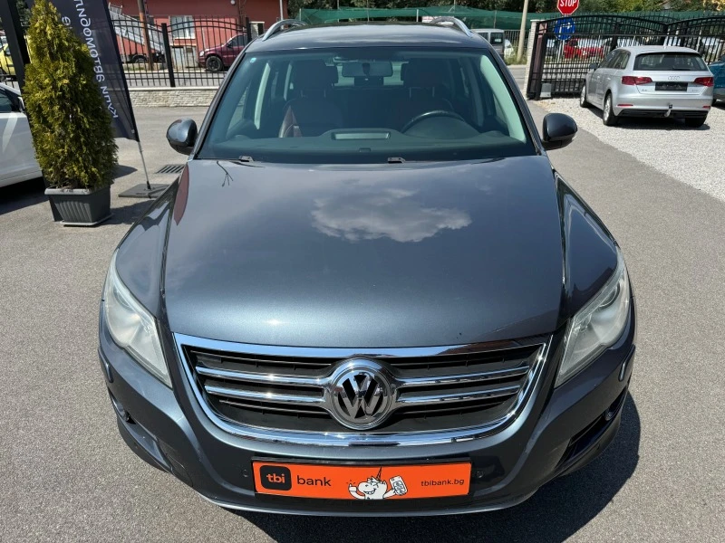 VW Tiguan 2.0 4X4 R-LINE, снимка 16 - Автомобили и джипове - 46634782