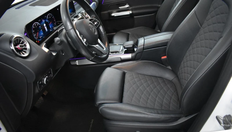 Mercedes-Benz GLB 200 Бензин Pano Mem WideSc, снимка 9 - Автомобили и джипове - 52662969