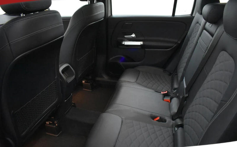 Mercedes-Benz GLB 200 Бензин Pano Mem WideSc, снимка 12 - Автомобили и джипове - 52662969